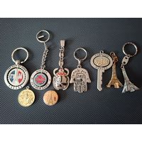 Брелки ,из разных стран,качественные ,Цена за весь лот ,