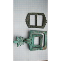 Две старинные пряжки. Бронза, литье.