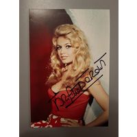 Автограф на фото Бриджит Бардо.
