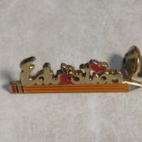 Фрачный, лацканный знак для учителей. " Образование". "Education". Тяжёлый, цанга.