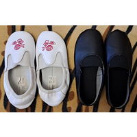 Чешки белые с вышивкой и черные, р.30-31, как новые-2 пары