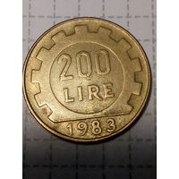 200 лир Италия  1983 год