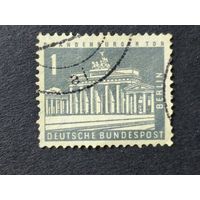 Германия 1956. Берлин. Городские пейзажи Берлина. Бранденбургские ворота