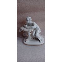 КОЛЛЕКЦИОННАЯ ФАРФОРОВАЯ СТАТУЭТКА ЮНЫЙ ПУШКИН  ЛФЗ СССР ОРИГИНАЛ  .  Распродажа Коллекции !!! . Экспресс  Аукцион не с рубля без МПЦ и прочего 3 ДНЯ  .Много лотов в продаже .