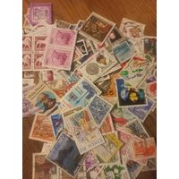 Марки мира. Более 200 марок. Одним лотом.