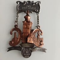 Крупный памятный немецкий знак. Металл. 1975 г. 9х4,5 см.