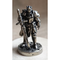 Статуэтка миниатюра Король в доспехах Металл/сплав