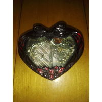 Шкатулка винтажная для бижутерии .С бижутерией.