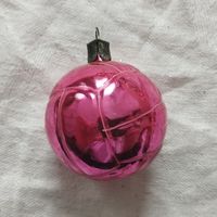 Ёлочная игрушка мяч