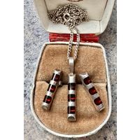 Серьги и кулон на цепочке комплект