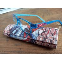 Оправа и чехол "Человек паук".