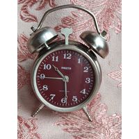 Маленькие часы-будильник "РАКЕТА" в отличном рабочем состоянии. 2 шт.