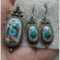 Комплект: серьги и кулон. Финифть.