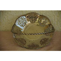 Ваза  с серебрением  (  диаметр 18,5 см , высота 3 см ;  13 см )