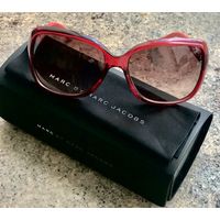 Солнцезащитные очки Marc by Marc Jacobs.