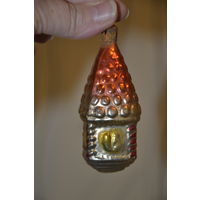 Домик с белкой