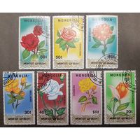 Монголия. 1988 год. Флора. Цветы. Розы. 7 марок