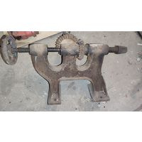 Кузнечный ручной сверлильный станок