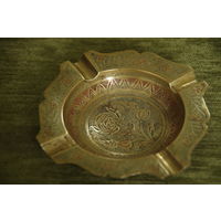 Пепельница латунная