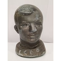 Все лоты с 1р.Гагарин бюст