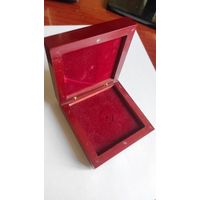 ФУТЛЯР для награды (дерево)