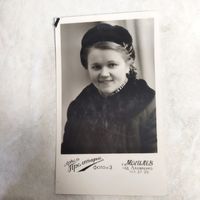 Фотография. История СССР в лицах. Красивая белорусочка из Могилёва. Фото артель ПРОЛЕТАРИЙ. 1957 год .  Винтаж.