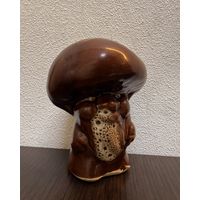 Винтажная керамическая солонка в форме гриба-боровика.