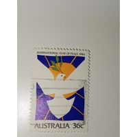 Австралия год 1986.   выпущенная к Международному году мира.
