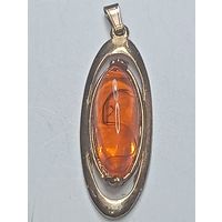 Кулон с Янтарем .