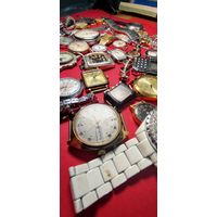 Часы 42 шт. (Примерно) + Ремешки и браслеты. С рубля. Очень Многа Часоф!