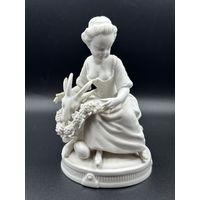 Девочка с козой. Бисквит. Unterweissbach. ГДР. С рубля!