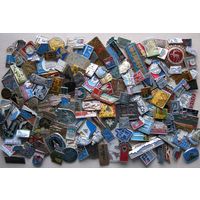 Значки города, архитектура, 150 штук, без повторов, все разные.