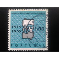 Португалия, 1969. 50 лет МОТ, эмблема