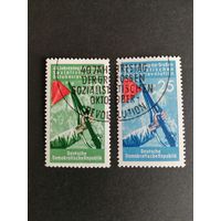 ГДР 1957 Полная серия марок"40 лет Октябрьской революции в России" (спецгашение с клеем, следы от наклеек) Mi.601-602 каталог 1.00 евро