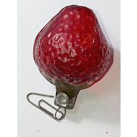 Ёлочная игрушка , Клубника . СССР . С рубля