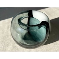 Ваза цветное стекло ГДР винтаж 12х13см