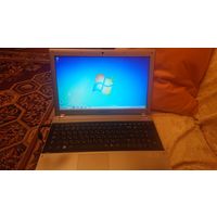 Ноутбук SAMSUNG RV513