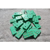 Домино 28 штук яркие салатовые советские костяшки