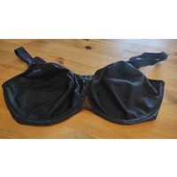 Лифчик черный на косточках 85 DE. Хорошее состояние. Единственное, одна шлейка пришита, на фото видно. Хорошее, качественное белье Милавица, отлично держит грудь.