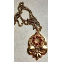 Кулон Рекорд.