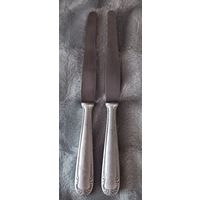 2 старинных столовых ножа с клеймом Revue (Solingen), 21 см. Одним лотом.