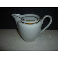 Сливочник Фарфор.  GDR. KAHLA