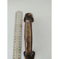 Старинная бронзовая ручка.