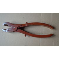 Клещи диэлектрические СССР