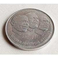 - Памятная монета-медаль APOLLO 11