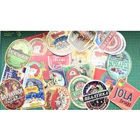 Этикетки от алкогольных, слабоалкогольных и безалкогольных напитков. Тема- Новый год. все разные, более 180 шт. на фото не все этикетки...