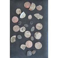 Монеты, серебро, чешуйки.