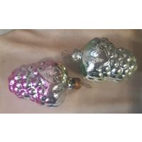 Игрушка ёлочная гроздь Винограда розовая, стекло. СССР