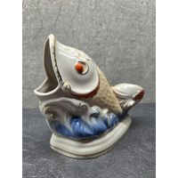 Статуэтка салфетница фарфоровая Рыба Коростень СССР