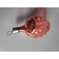 Ёлочная игрушка розовая шишка.